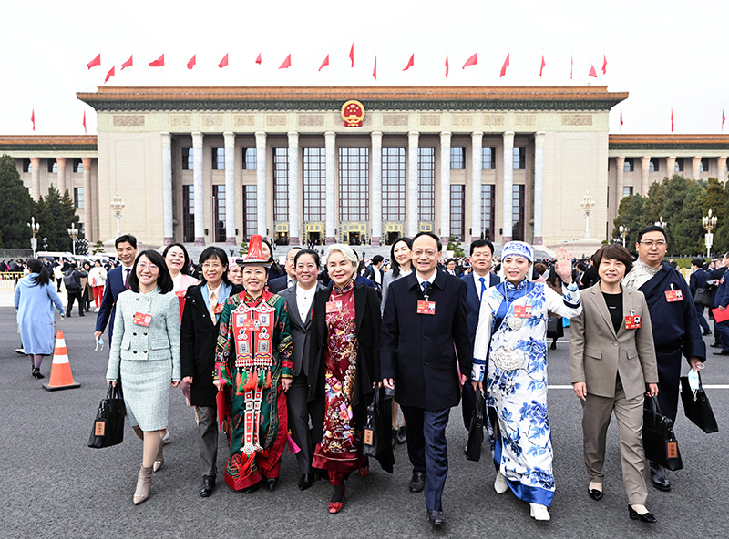 十四届全国人大一次会议在北京闭幕「相关图片」