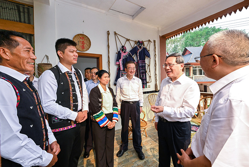 李强在广西、云南调研时强调
着力增强沿边地区内生发展动力
把脱贫攻坚的成果巩固住拓展好「相关图片」